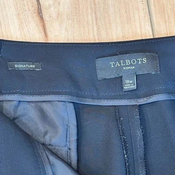 Talbots Signature Woman Lightweight Black Flowy Dress Pants 18W - Picture 11 of 13